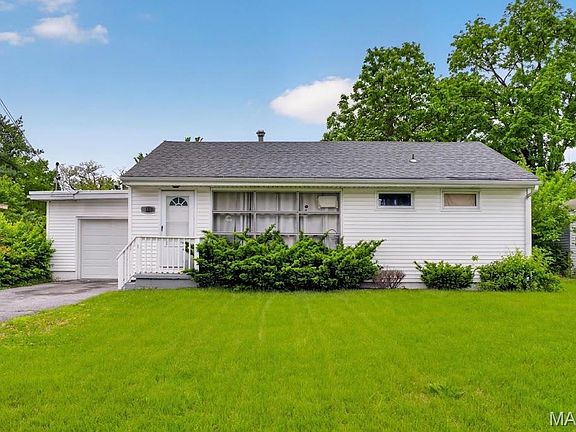 2nd image of 109 Cascade Dr