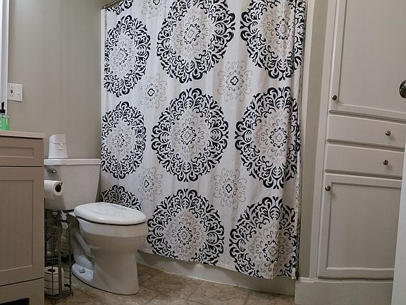 5th image of 13719 Belmont Ave
