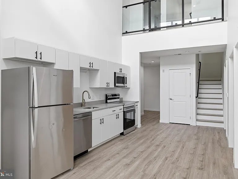 915 N Broad St #604 — Photo 7