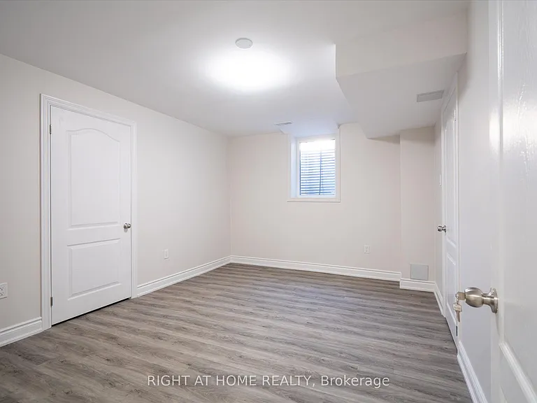 1608 Frolis St #BASEMENT — Photo 10