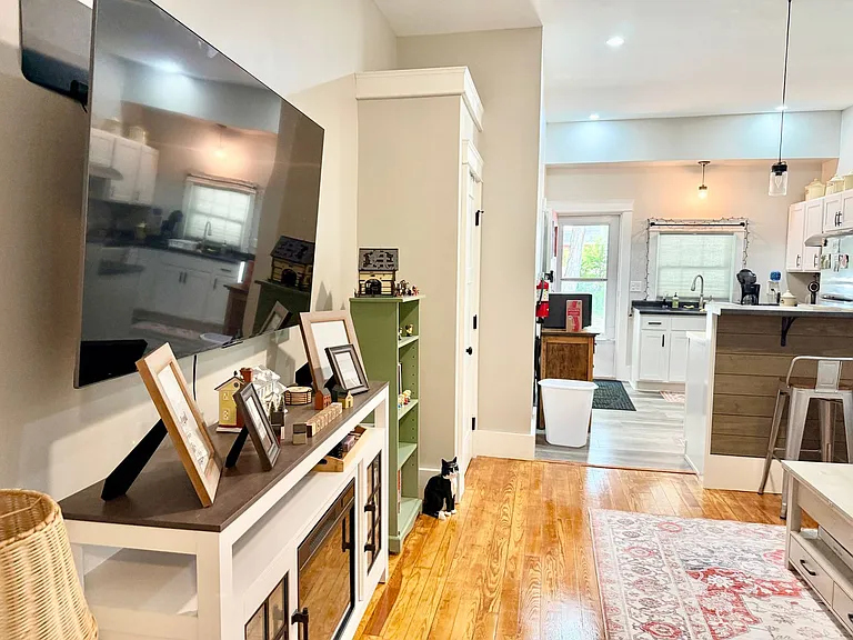 95 W Elm St #1 — Photo 12