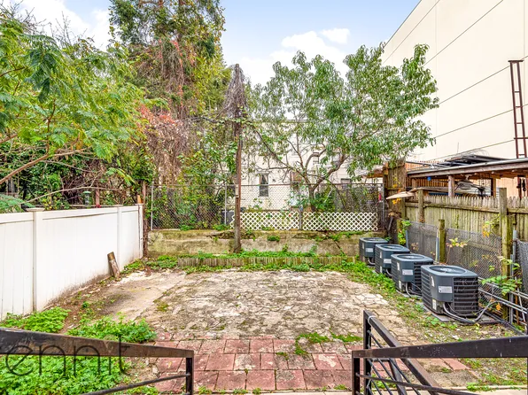 1622 Summerfield St, Flushing, NY 11385