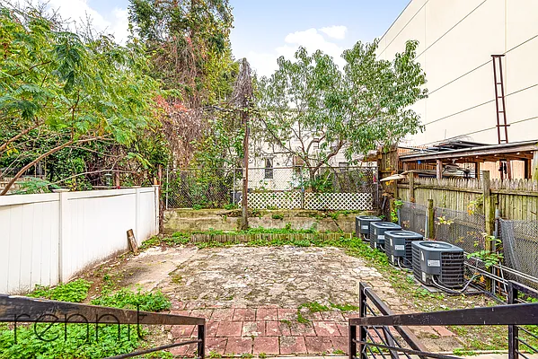 Rented by Rennit Inc. | media 8