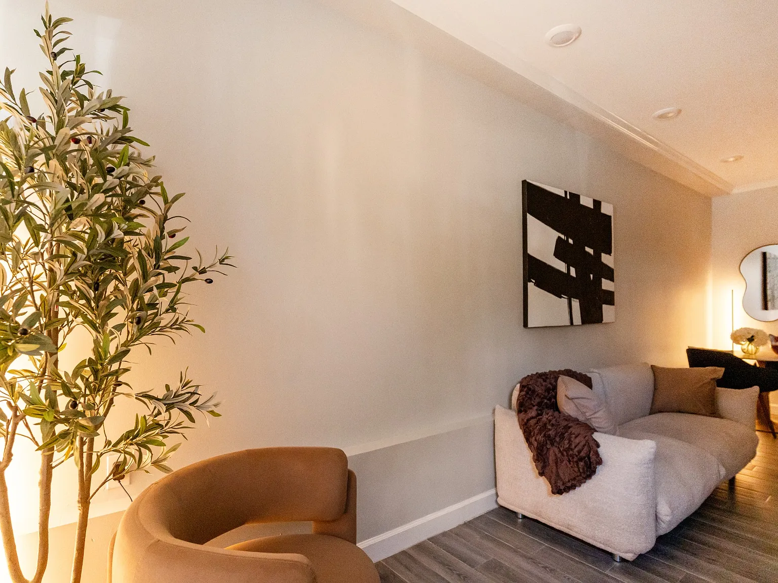 Modern New Construction 2BR Near NYC | Backyard | W/D — Photo 2