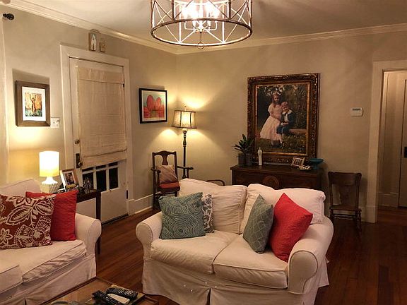 3rd image of 204 Saint Charles Ave