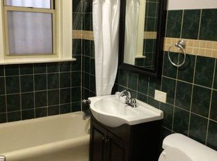 220 W 71st St #1, Chicago, IL 60621