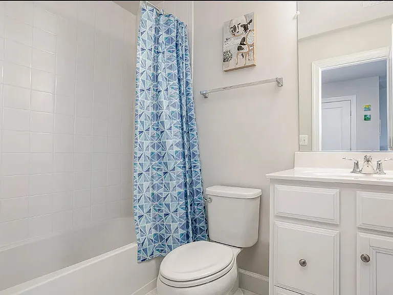 1825 Sag Harbor Ln — Photo 16