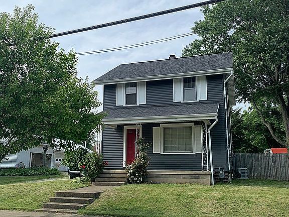 2nd image of 332 E 9th St