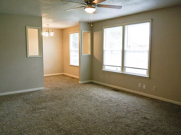 3rd image of 3454 Arvin Dr