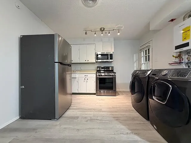 Highland Dr — Photo 3