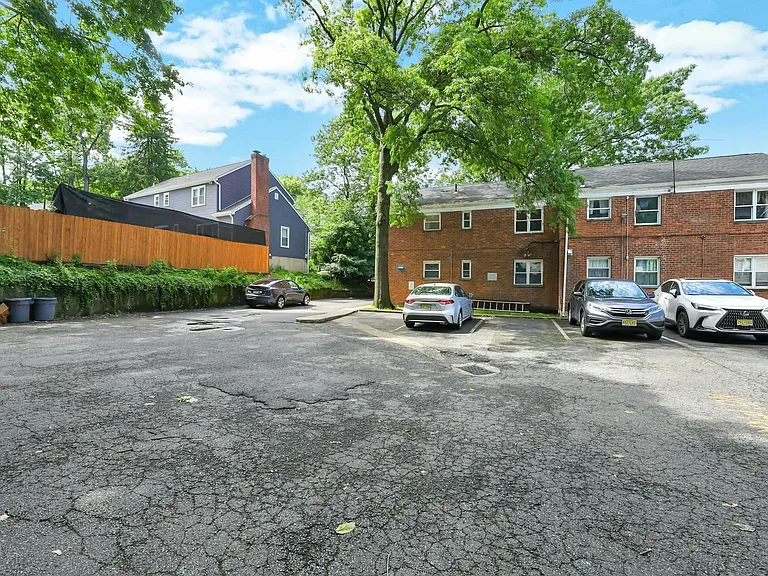 179 Christie Heights St #B — Photo 22
