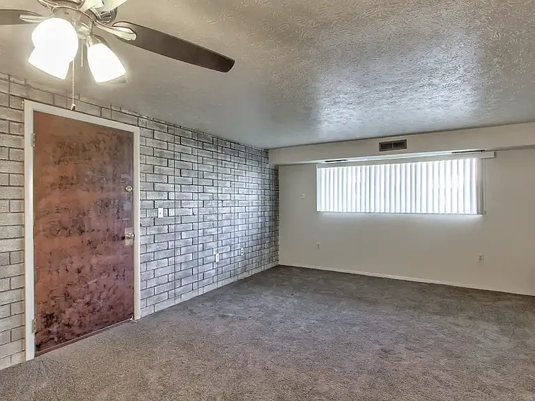 Lake Street Apartments — Photo 2