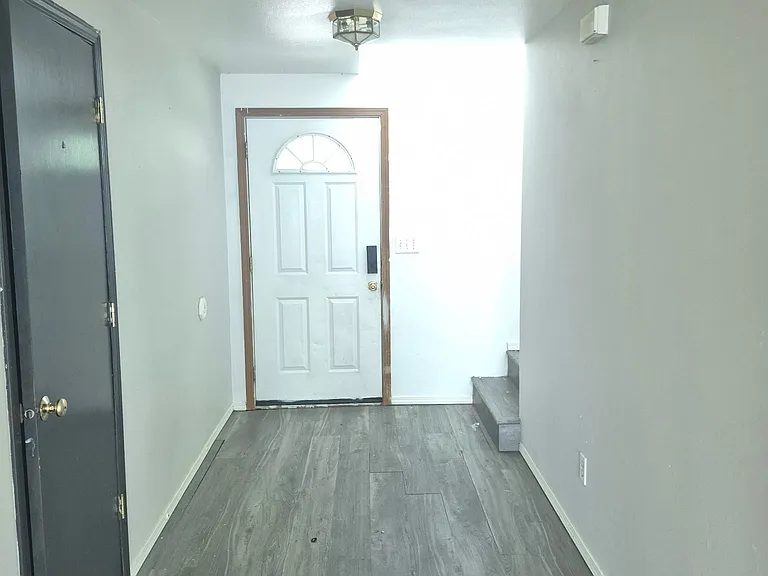 202 W Lovett St #202 — Photo 6
