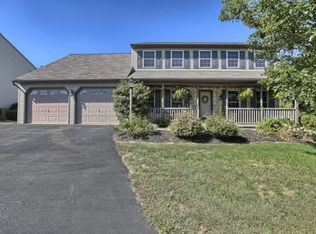 3 Olde Forge Dr, Elizabethtown, PA 17022