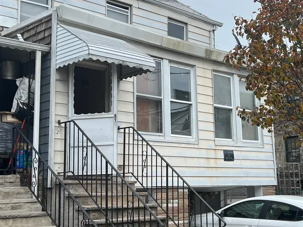 308 12th St, Union City, NJ 07087