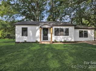 1739 16th St NE, Hickory, NC 28601