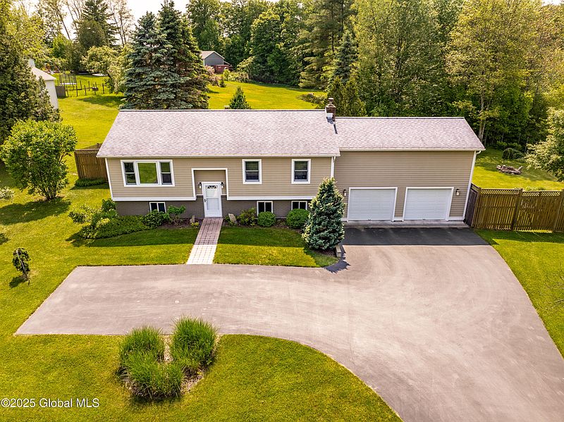 2nd image of 22 Sand Hill Road