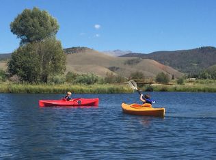 100 Edgewater Dr, Granby, CO 80446