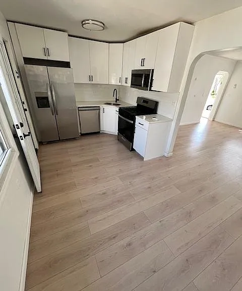 345 Walton St — Photo 22