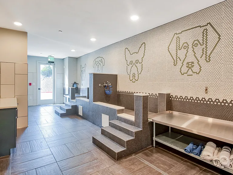 Enjoy our convenient pet grooming stations. Perfect for all of our fluffy residents!
