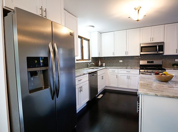 5th image of 15373 Natalie Dr