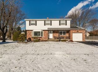 43 Ashwood Dr, Blauvelt, NY 10913