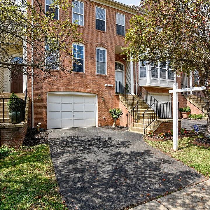 1st image of 21177 Millwood Sq