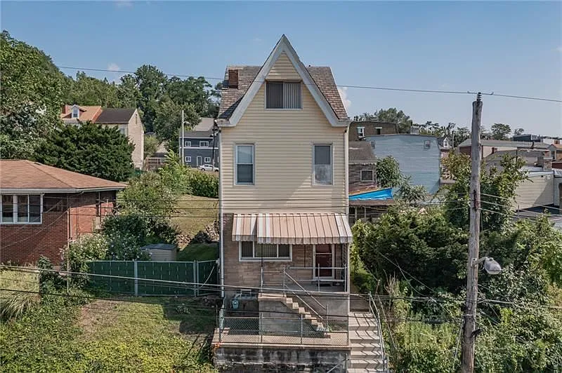 5262 Duncan St photo 1
