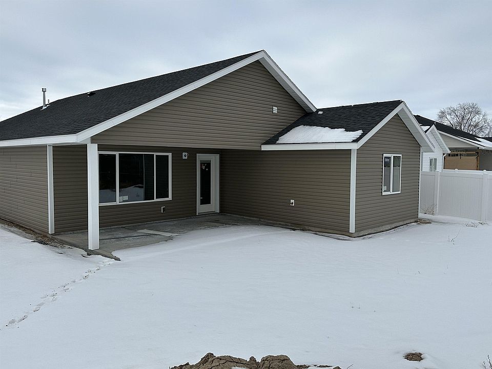 2nd image of 1348 Troy Ln