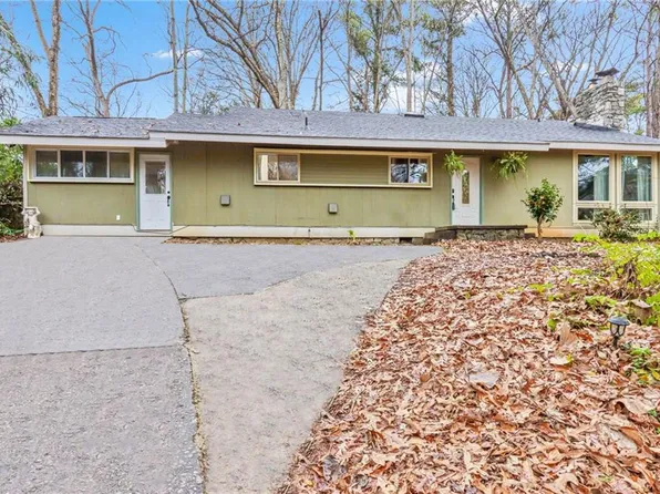 2226 Tanglewood Cir, Atlanta, GA 30345