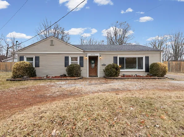 29550 Bretton St, Livonia, MI 48152