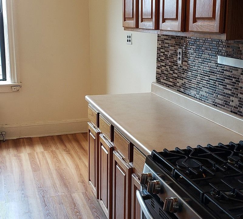 2nd image of 28-15 33rd St #2H