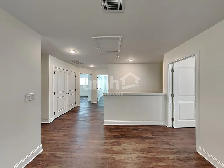 5252 Blue Mountain Dr — Photo 10