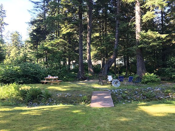 5th image of 11878 Mendenhall Loop Rd