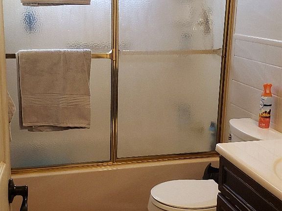 5th image of 187 Claywood Dr