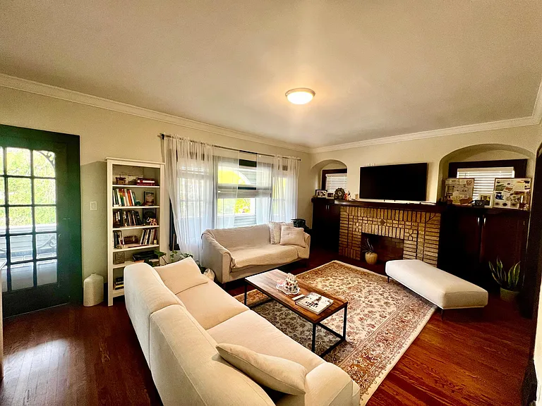 2205 Eldred Ave — Photo 7