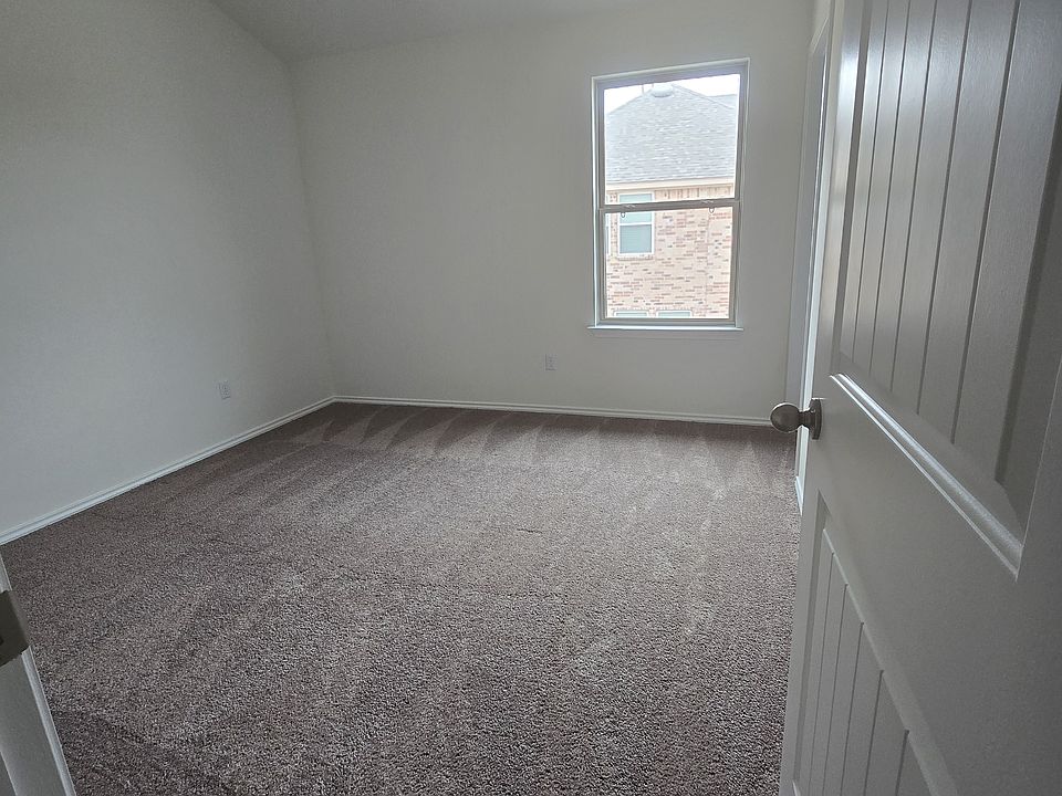2nd image of 4729 San Rufo Dr