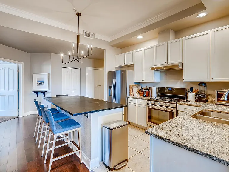 1700 N Emerson St #308 — Photo 5