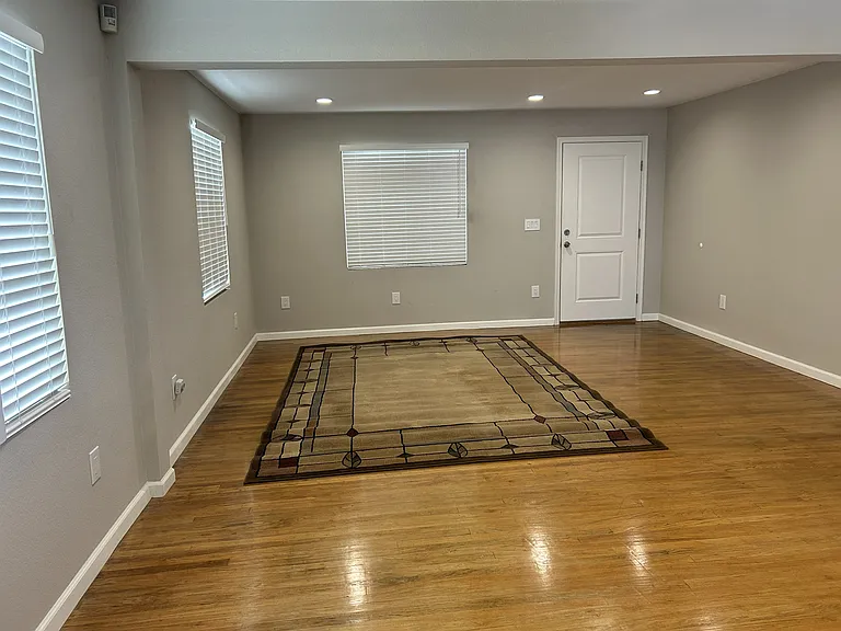 506 N Claudina St — Photo 12