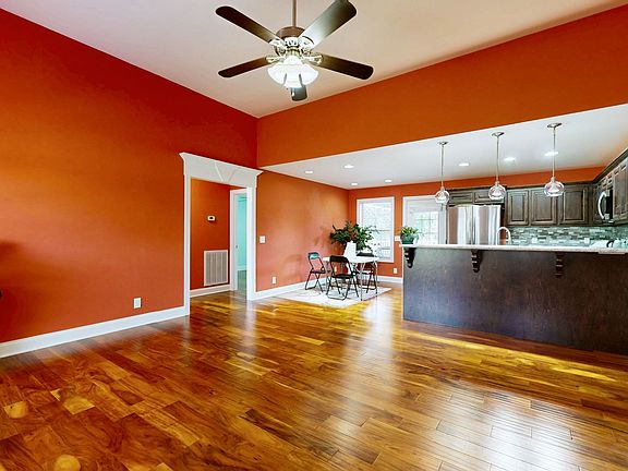 5th image of 120 Pleasant Way