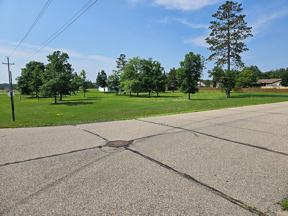 1st image of Walnut Ln