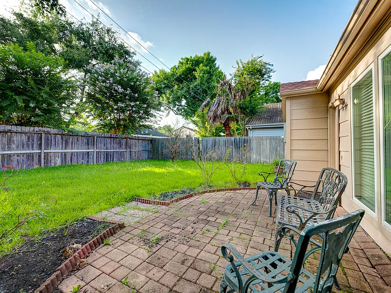 1722 S Kirkwood Rd — Photo 58