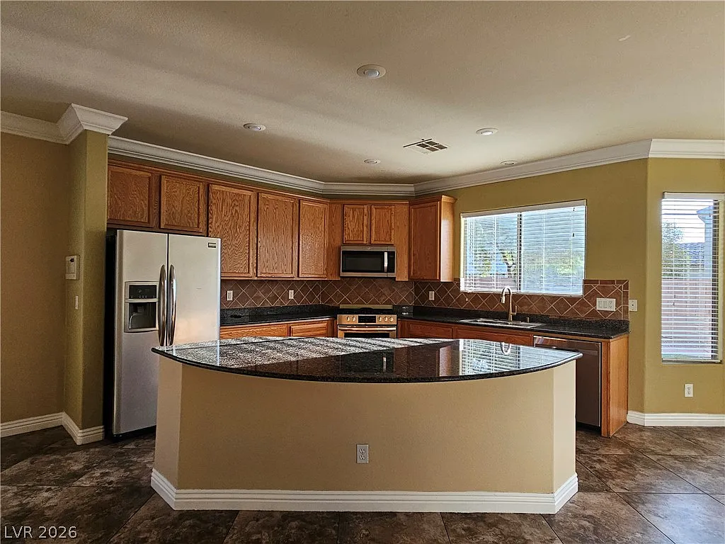 4 bed, 3.0 bath, 2942 sqft, $2,495 — Photo 3