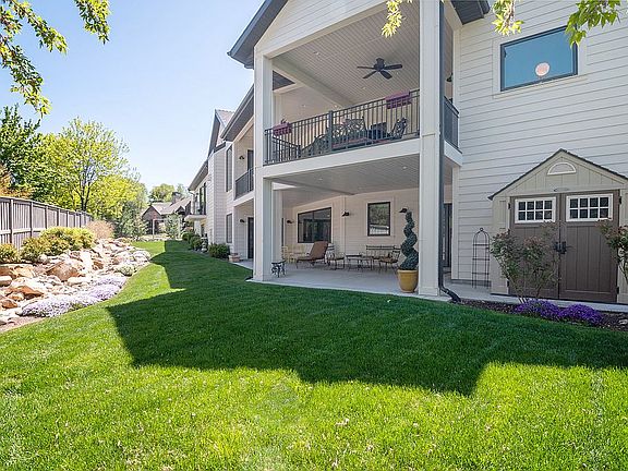 3rd image of 1463 E Lexi Ln
