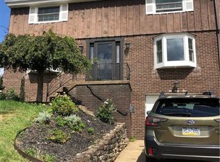 245 Silver Oak Dr, Pittsburgh, PA 15220