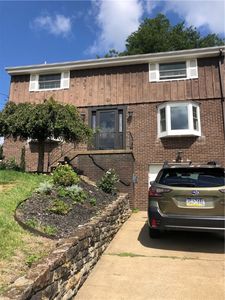 245 Silver Oak Dr, Pittsburgh, PA, 15220