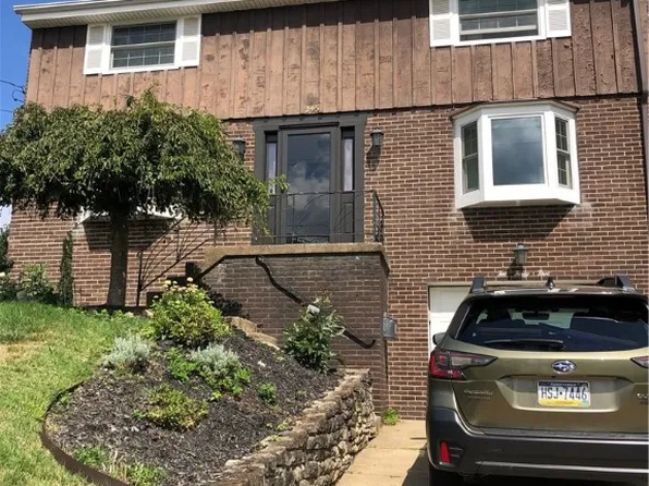 245 Silver Oak Dr, Pittsburgh, PA 15220