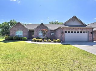 18895 Spring Creek Ln, Claremore, OK 74017