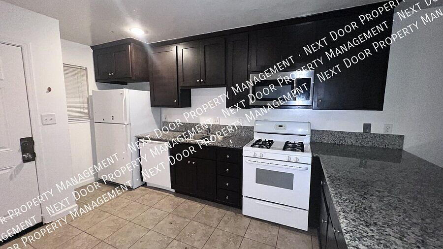 1st image of 1116 Evelyn Ln APT B