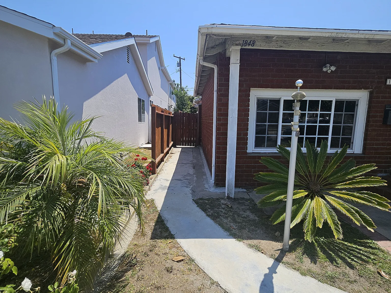 1848 Santa Fe Ave — Photo 1